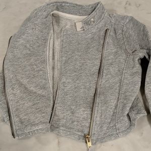 OshKosh B'gosh Shirts & Tops - Cute sweatshirt OshKosh B'gosh Shirts & Tops - Cute sweatshirt
